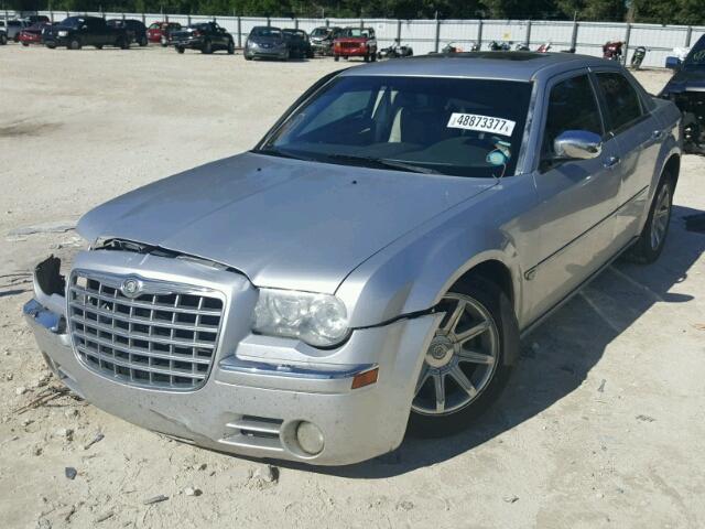 2C3AA63H45H608715 - 2005 CHRYSLER 300C SILVER photo 2