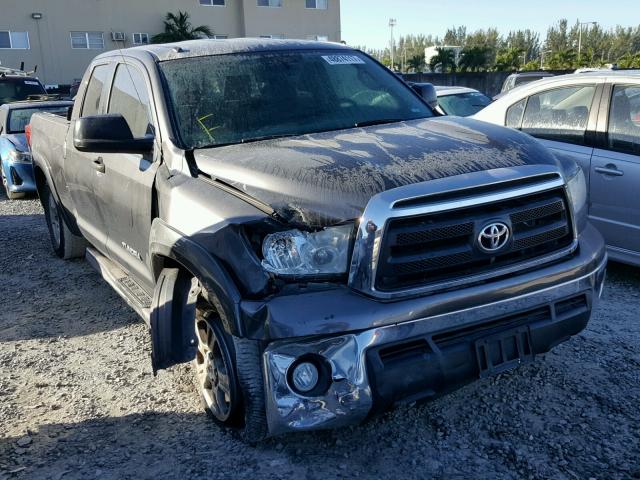 5TFRM5F15BX021316 - 2011 TOYOTA TUNDRA DOU GRAY photo 1