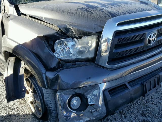 5TFRM5F15BX021316 - 2011 TOYOTA TUNDRA DOU GRAY photo 9