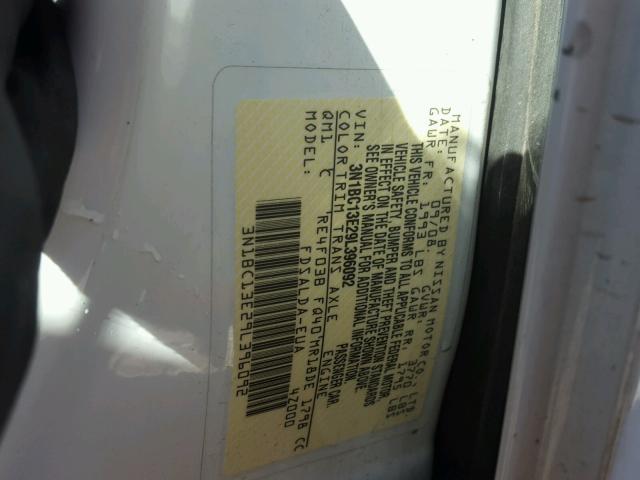 3N1BC13E29L396092 - 2009 NISSAN VERSA S GRAY photo 10