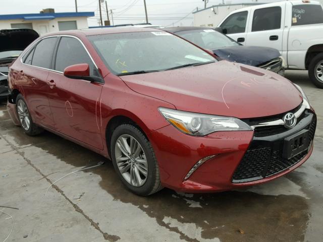 4T1BF1FK6HU673123 - 2017 TOYOTA CAMRY LE RED photo 1