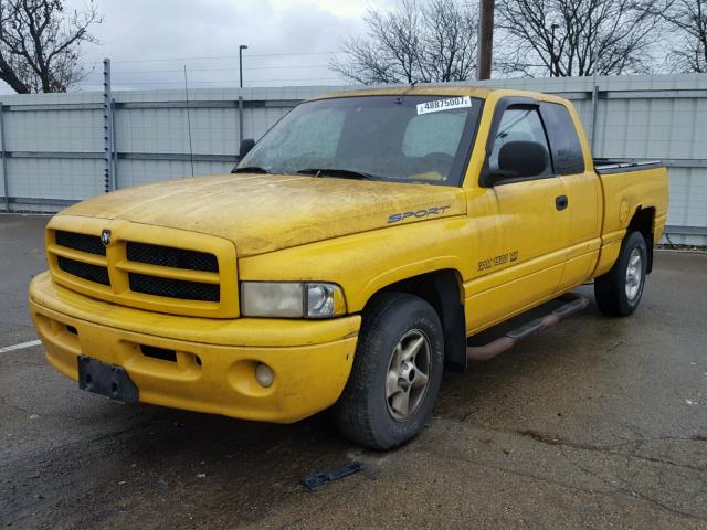 1B7HC13Z8YJ142399 - 2000 DODGE RAM 1500 YELLOW photo 2