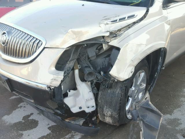 5GAER23728J253697 - 2008 BUICK ENCLAVE CX GOLD photo 9