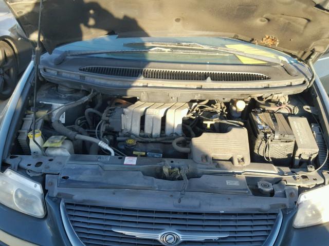 1C4GP44R7YB646615 - 2000 CHRYSLER TOWN & COU GREEN photo 7