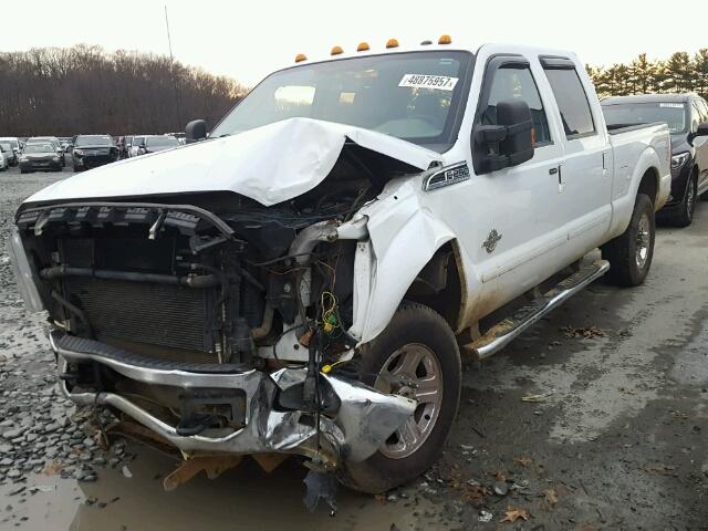 1FT7W2BT2BED07255 - 2011 FORD F250 SUPER WHITE photo 2