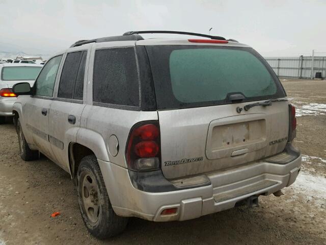 1GNDT13S642329041 - 2004 CHEVROLET TRAILBLAZE SILVER photo 3