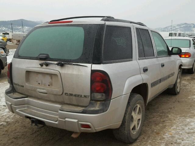 1GNDT13S642329041 - 2004 CHEVROLET TRAILBLAZE SILVER photo 4