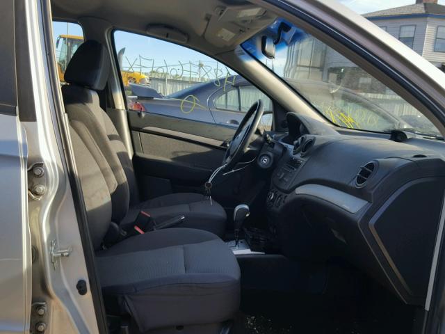 KL1TD56E59B365395 - 2009 CHEVROLET AVEO LS SILVER photo 5