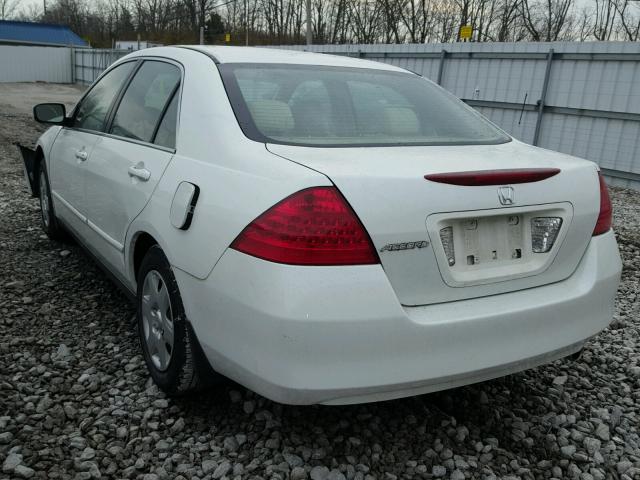 1HGCM55447A098661 - 2007 HONDA ACCORD LX WHITE photo 3