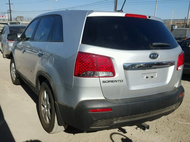 5XYKT3A13CG295053 - 2012 KIA SORENTO BA SILVER photo 3