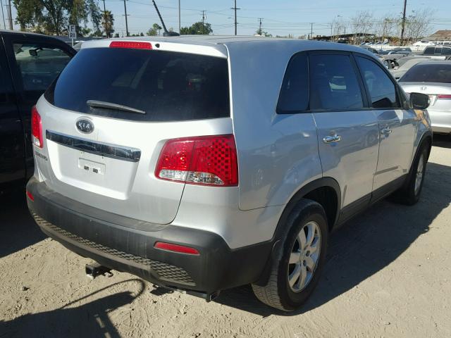 5XYKT3A13CG295053 - 2012 KIA SORENTO BA SILVER photo 4