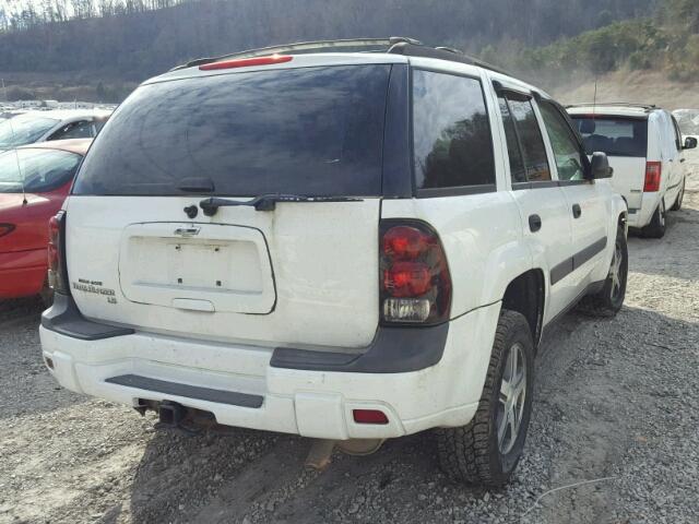 1GNDT13S752311911 - 2005 CHEVROLET TRAILBLAZE WHITE photo 4