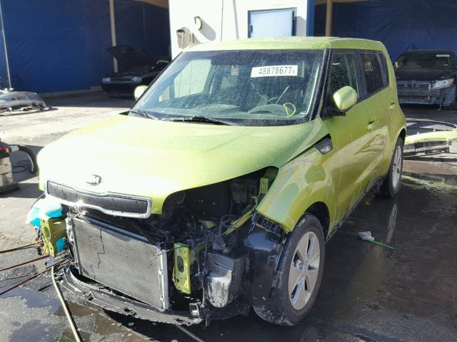 KNDJN2A26E7713937 - 2014 KIA SOUL GREEN photo 2