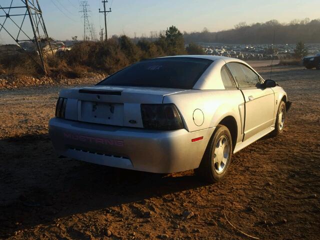 1FAFP4044YF297580 - 2000 FORD MUSTANG SILVER photo 4