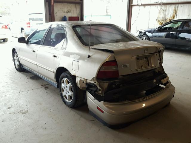 1HGCE6660SA024486 - 1995 HONDA ACCORD EX GOLD photo 3