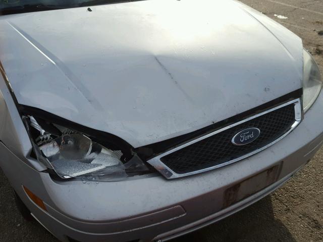 1FAFP34N67W151760 - 2007 FORD FOCUS ZX4 SILVER photo 9