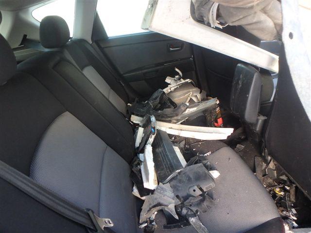 JM1BK34L171755977 - 2007 MAZDA SPEED 3 WHITE photo 6