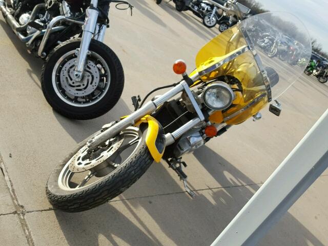 1HFSC1801VA101484 - 1997 HONDA VT1100 C1A YELLOW photo 2