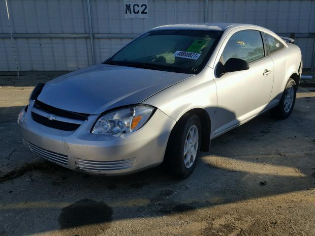 1G1AK15F067655902 - 2006 CHEVROLET COBALT LS SILVER photo 2