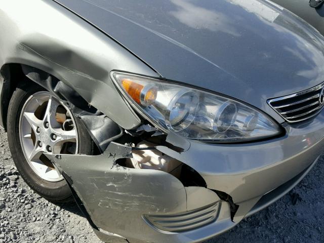 4T1BE32K55U628061 - 2005 TOYOTA CAMRY LE 灰色 照片 9