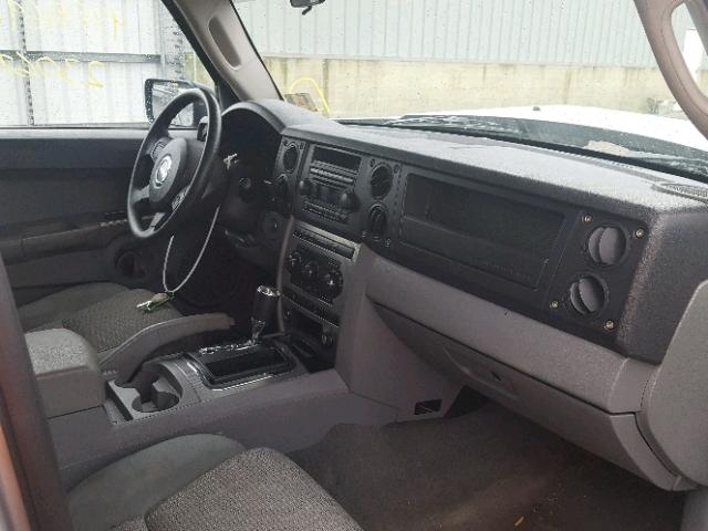 1J8HG48K26C337393 - 2006 JEEP COMMANDER SILVER photo 5
