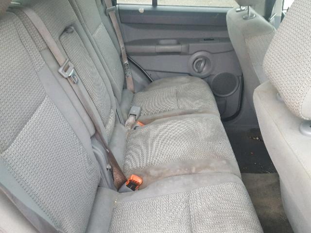 1J8HG48K26C337393 - 2006 JEEP COMMANDER SILVER photo 6