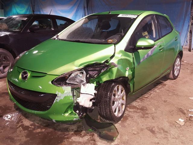 JM1DE1HY4B0123077 - 2011 MAZDA MAZDA2 GREEN photo 2