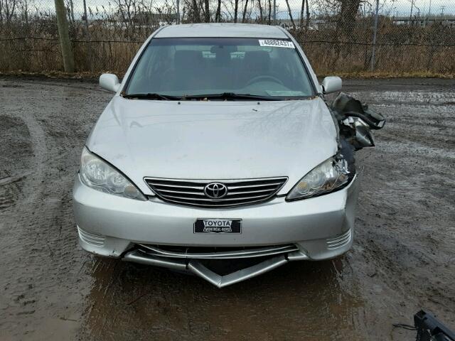 4T1BE32K05U076162 - 2005 TOYOTA CAMRY LE SILVER photo 9