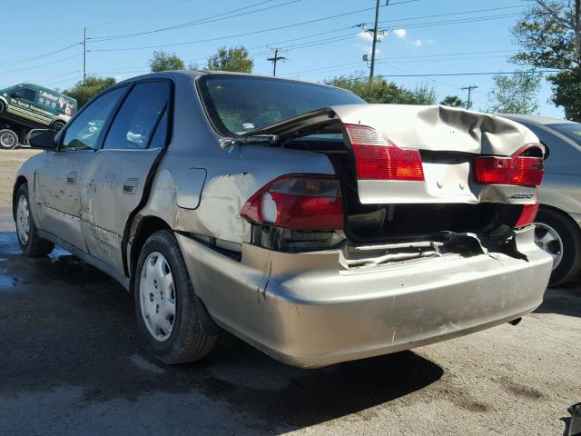 1HGCG5647XA025435 - 1999 HONDA ACCORD LX BEIGE photo 3