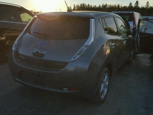 1N4AZ0CP7FC302711 - 2015 NISSAN LEAF S GRAY photo 4