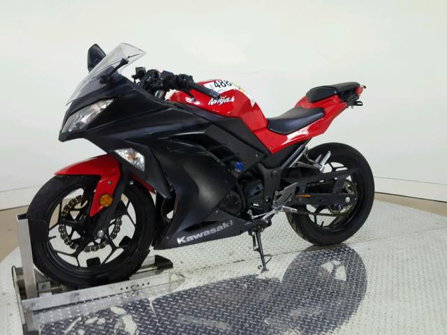 JKAEX8B10GDA27334 - 2016 KAWASAKI EX300 B RED photo 4