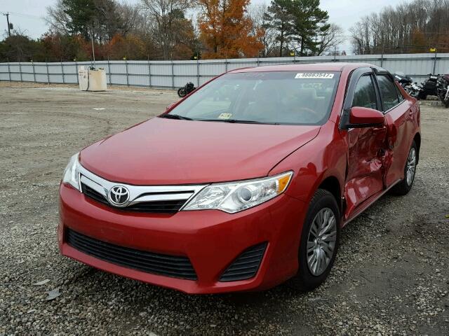 4T1BF1FKXCU584549 - 2012 TOYOTA CAMRY BASE RED photo 2