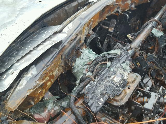 KMHFU45E93A247151 - 2003 HYUNDAI XG 350 BURN photo 8