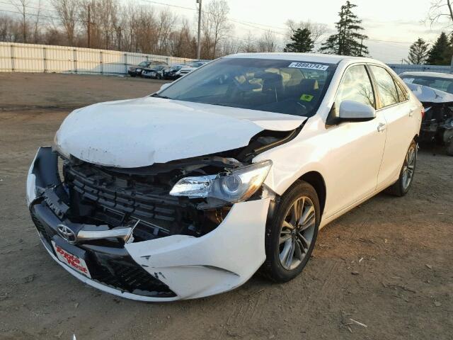 4T1BF1FK9GU140472 - 2016 TOYOTA CAMRY LE WHITE photo 2