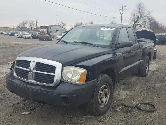 1D7HW22K55S271679 - 2005 DODGE DAKOTA ST BLACK photo 2