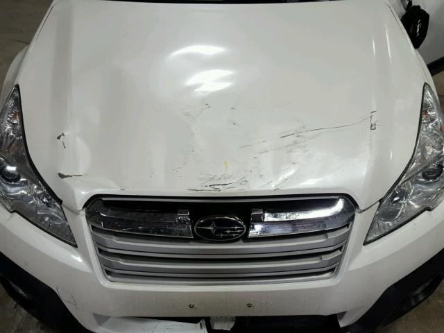 4S4BRCAC5E3252563 - 2014 SUBARU OUTBACK 2. WHITE photo 7