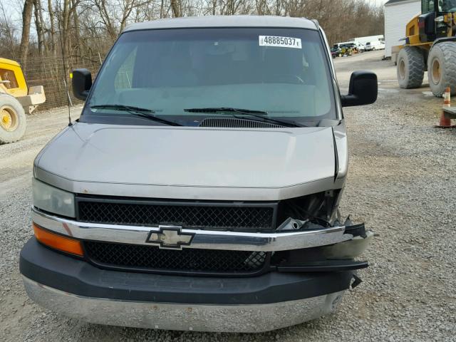 1GBFG15T931231206 - 2003 CHEVROLET EXPRESS G1 SILVER photo 9