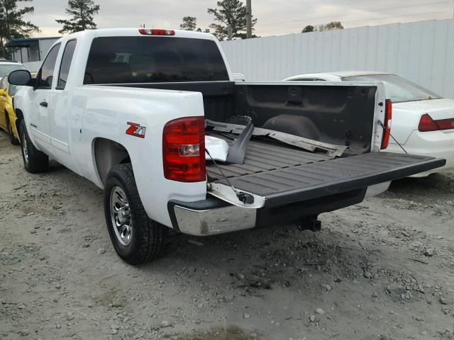 1GCSCSE07AZ182345 - 2010 CHEVROLET SILVERADO WHITE photo 3