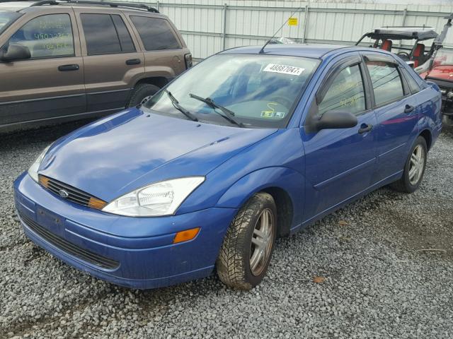 1FAFP34P02W255820 - 2002 FORD FOCUS SE BLUE photo 2