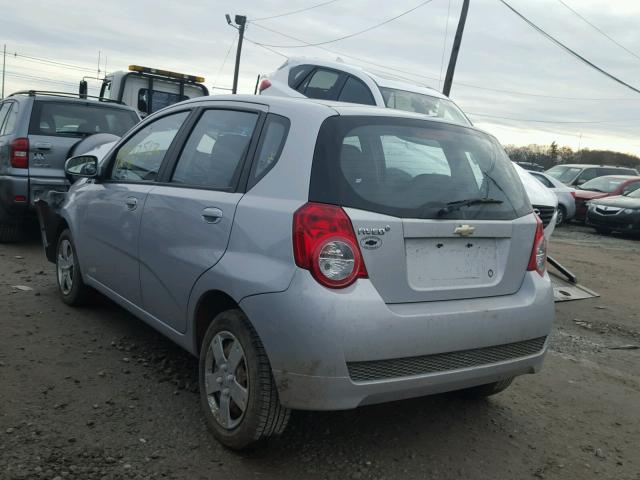 KL1TD6DE3AB118969 - 2010 CHEVROLET AVEO LS SILVER photo 3