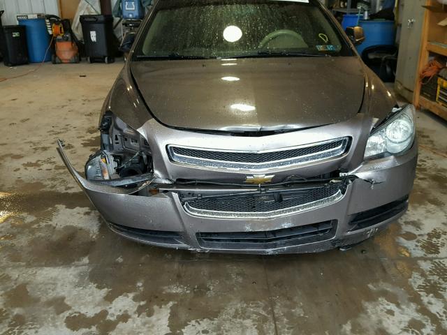 1G1ZB5EB8A4118728 - 2010 CHEVROLET MALIBU LS ნაცრისფერი ფოტო 9