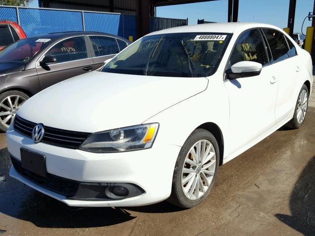 3VWLP7AJ7CM303039 - 2012 VOLKSWAGEN JETTA SEL WHITE photo 2