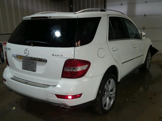 4JGBB8GB3BA687671 - 2011 MERCEDES-BENZ ML 350 4MA WHITE photo 4