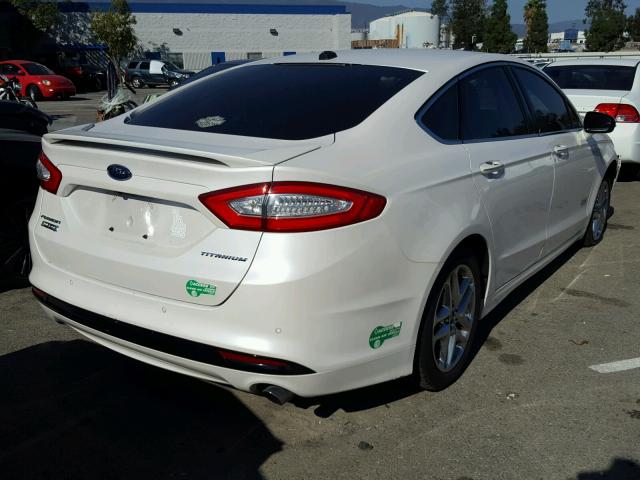 3FA6P0SU9GR194369 - 2016 FORD FUSION TIT WHITE photo 4