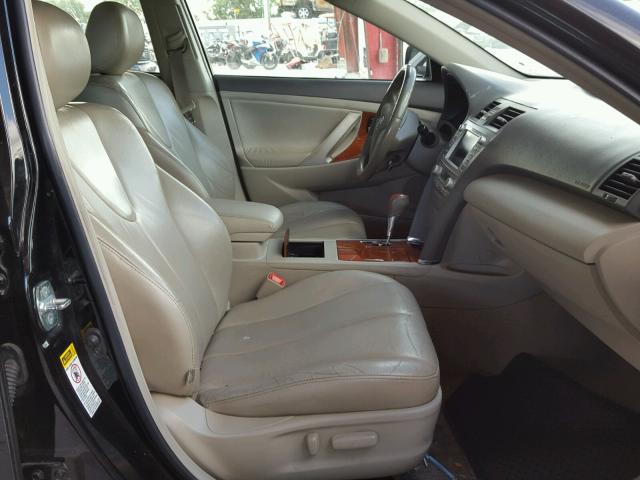 4T1BF3EK8BU221954 - 2011 TOYOTA CAMRY BASE BLACK photo 5