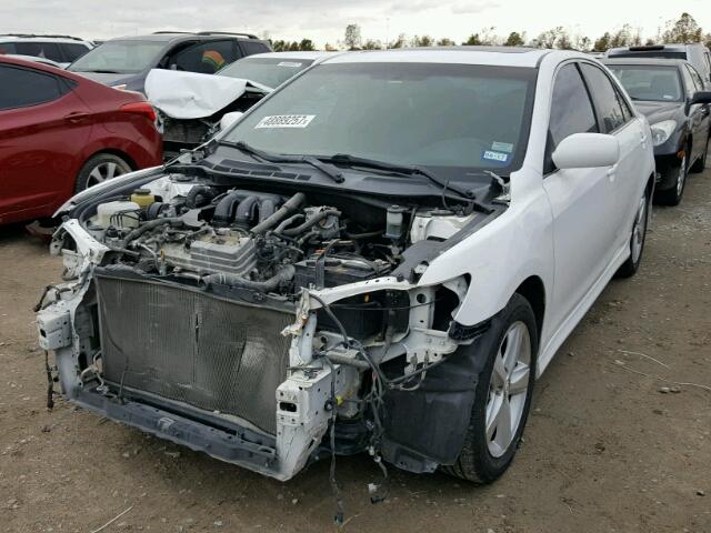 4T1BK3EK7AU604522 - 2010 TOYOTA CAMRY SE WHITE photo 2