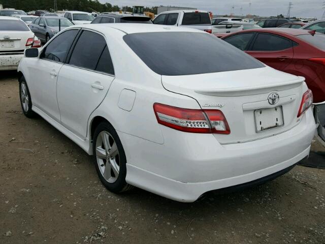 4T1BK3EK7AU604522 - 2010 TOYOTA CAMRY SE WHITE photo 3