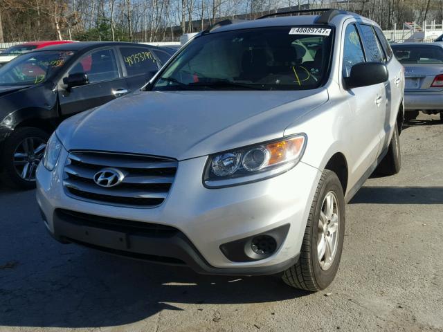 5XYZGDAB9CG108142 - 2012 HYUNDAI SANTA FE G GRAY photo 2