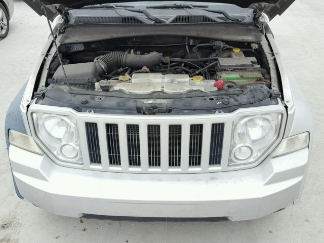 1J8GP28K38W243685 - 2008 JEEP LIBERTY SP SILVER photo 7