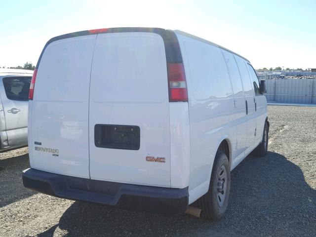 1GTUHAD43A1177134 - 2010 GMC SAVANA G15 WHITE photo 4